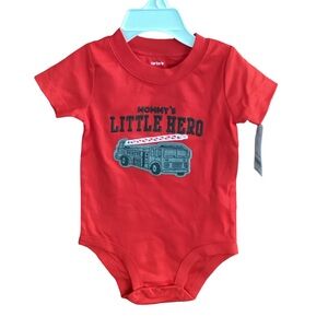 🎄 NWT Carters Red Baby Onesie with Firetruck Print Size 9 Months